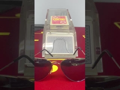 Gafas de tarjetas marcadas