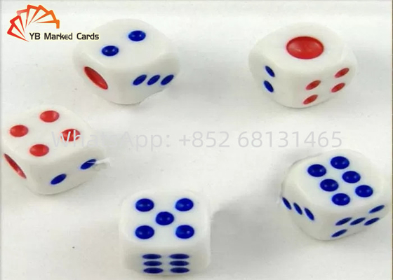 La inducción magnética/no magnética del juego corta rojo en cuadritos con el vibrador