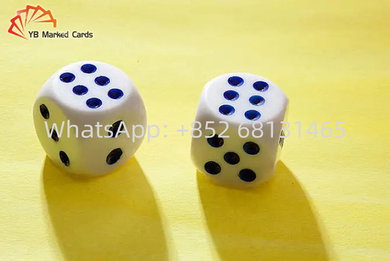 Los juegos plásticos coloridos del casino cortan la apuesta en cuadritos que los juegos engañan 8/10/12/14m m