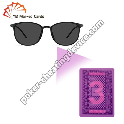 Juego privado infrarrojo con gafas de sol para desbloquear marcas ocultas en el póker